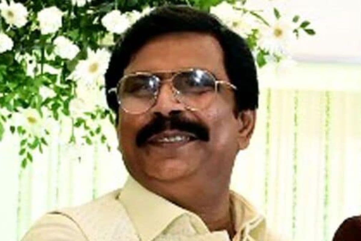 Bihar Politics: आनंद मोहन पूरे परिवार के साथ पहुंचे एक अणे मार्ग, मुख्यमंत्री नीतीश कुमार से की मुलाकात