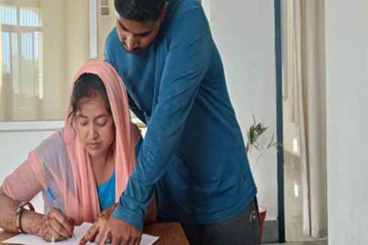 Bihar: तीन बच्चों की मां को आया 22 साल के युवक पर दिल, पति को छोड़ प्रेमी के साथ हुई फरार