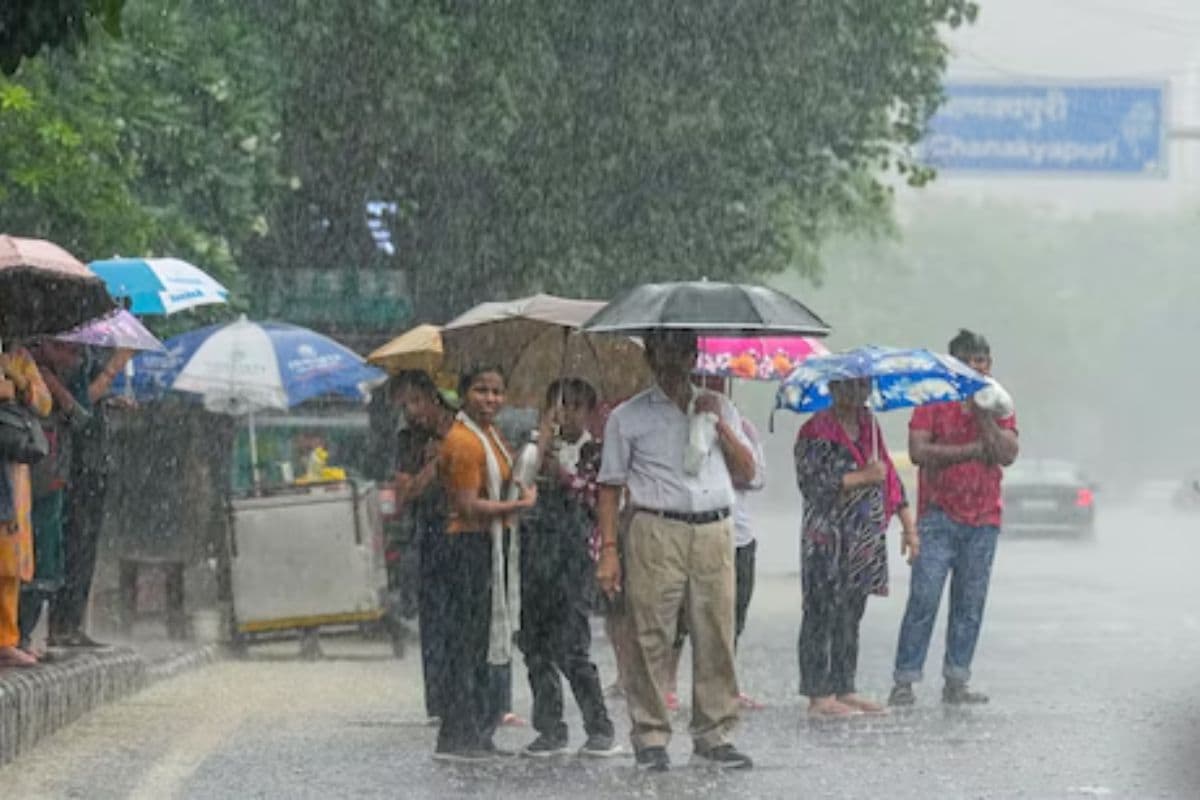 Bihar Rain Alert: बिहार के इस जिले में अगले तीन घंटे के दौरान होगी भारी बारिश, मौसम विभाग ने जारी किया ऑरेंज अलर्ट
