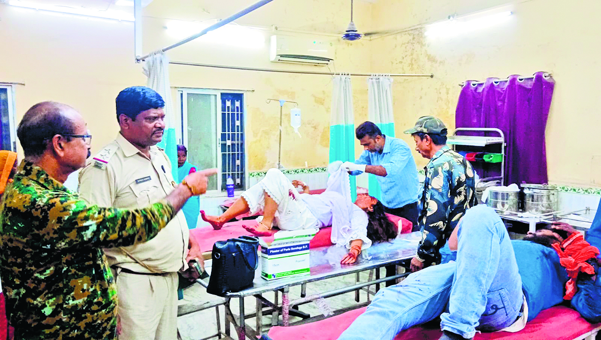 gopalganj news : ट्रक की टक्कर से सुप्रीम कोर्ट के वकील की मौत, पत्नी व चालक घायल