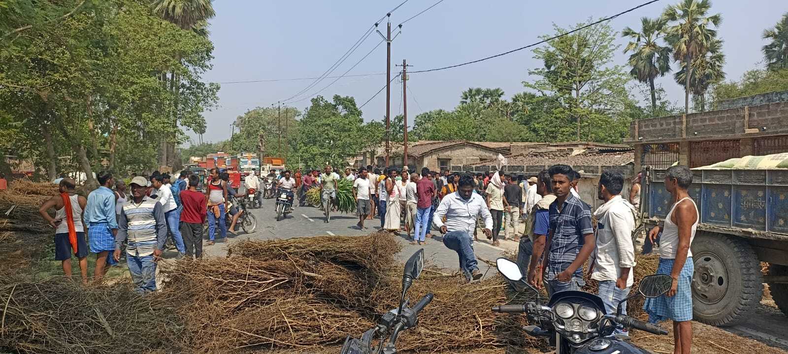 Samastipur News:अलग-अलग सड़क दुर्घटना में दो लोगों की मौत, सड़क जाम
