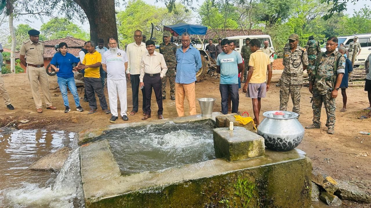 सांसद और जिला प्रशासन की टीम ने बाड़ी गांव का किया निरीक्षण