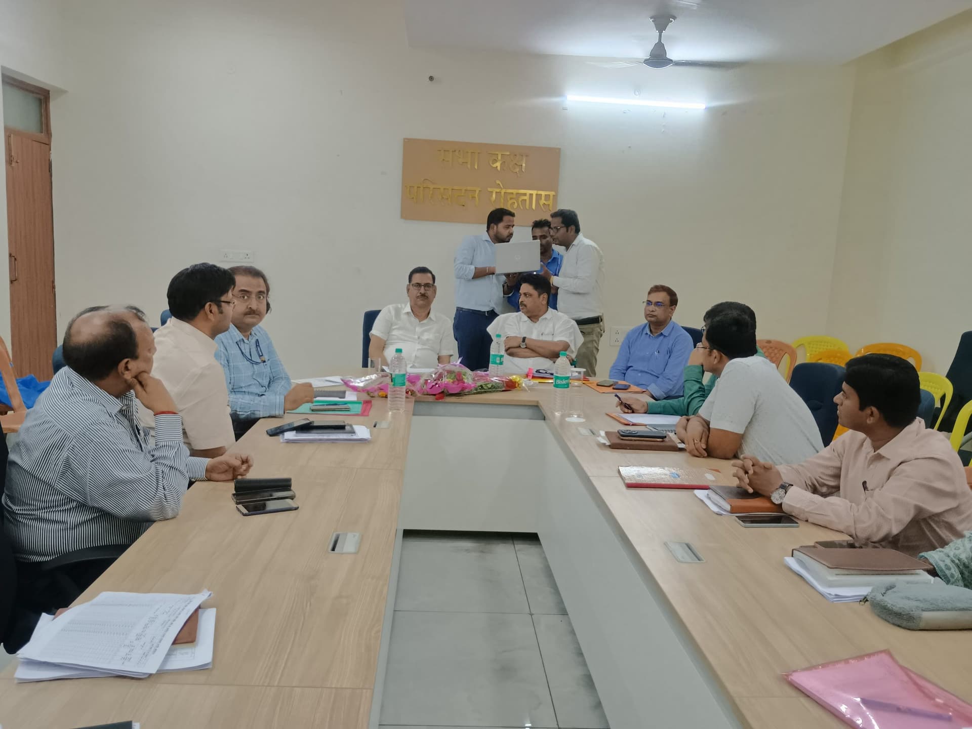 तीन जिलों में चल रहे एनएच निर्माण के लिए जमीन अधिग्रहण की स्थिति जानी