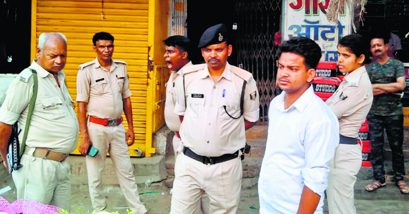 Gopalganj News : केन यूनियन के ऑफिस की बिल्डिंग में नाइट गार्ड की संदिग्ध स्थिति में मौत, पुलिस जांच में जुटी