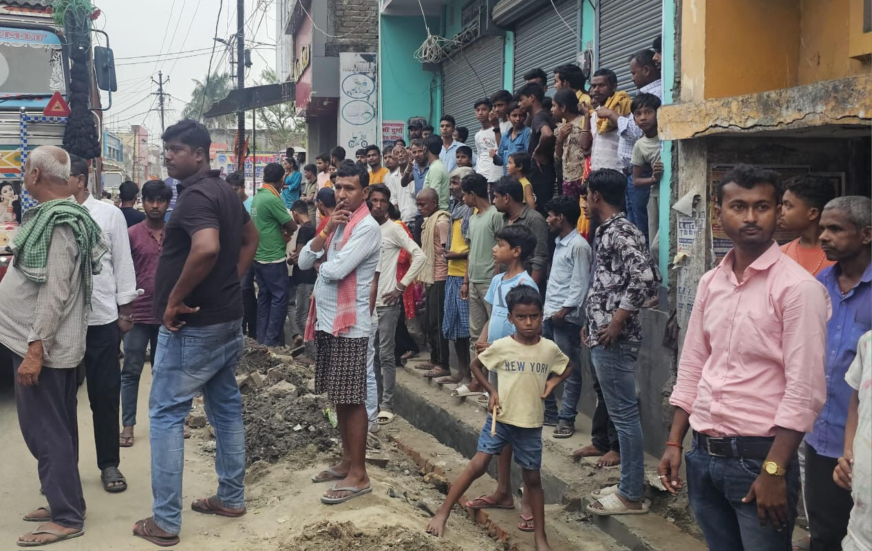 Accident news from Samastipur:रोसड़ा में नाला निर्माण में कार्यरत मजदूर को ट्रक ने कुचला, मौत
