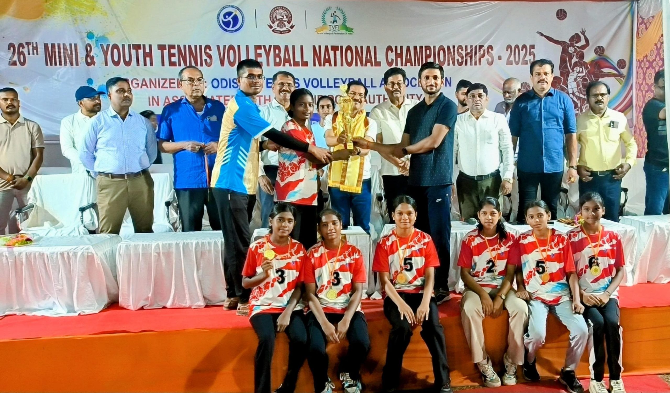 Jharkhand tennis volleyball team: झारखंड मिनी टेनिस वॉलीबॉल टीम ने जीता गोल्ड