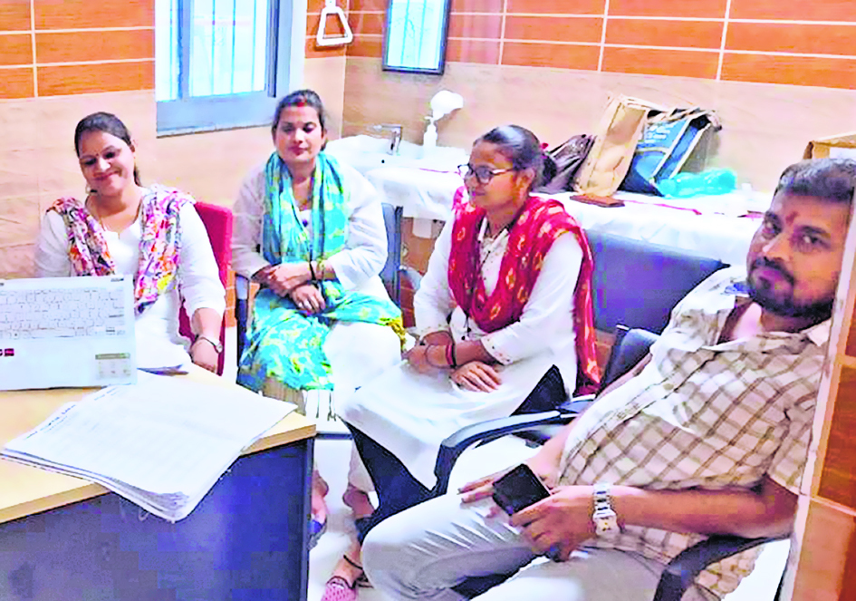 Saran News : सदर अस्पताल के ओपीडी में सेकंड शिफ्ट में मरीजों की संख्या घटी