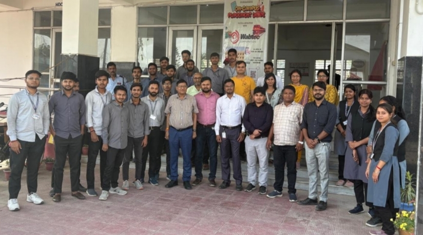 Madhubani News : कैंपस प्लेसमेंट में नौ छात्र चयनित