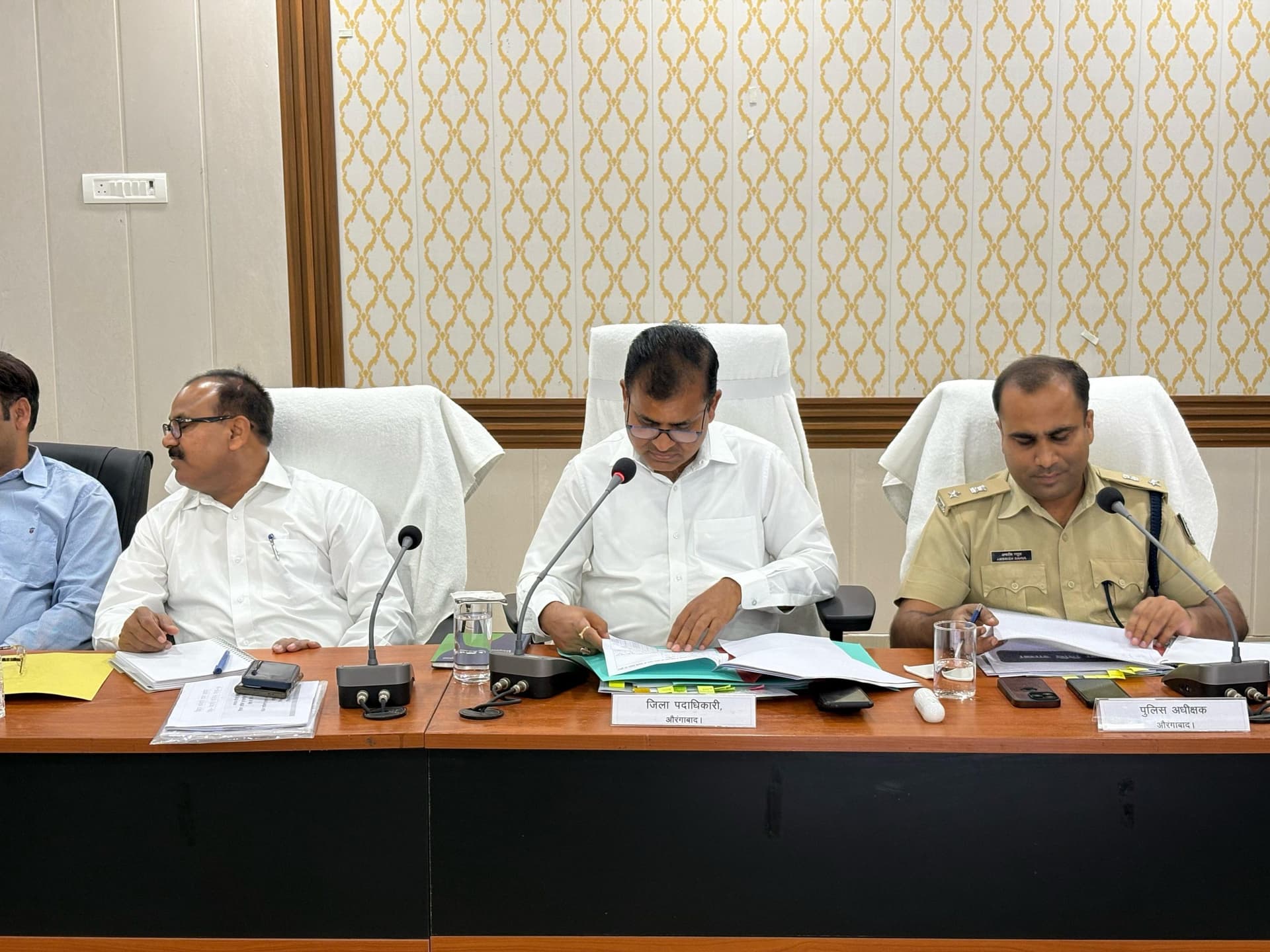 अवैध खनन वाले बालू घाटों पर नहीं लगे सीसीटीवी, शो-कॉज