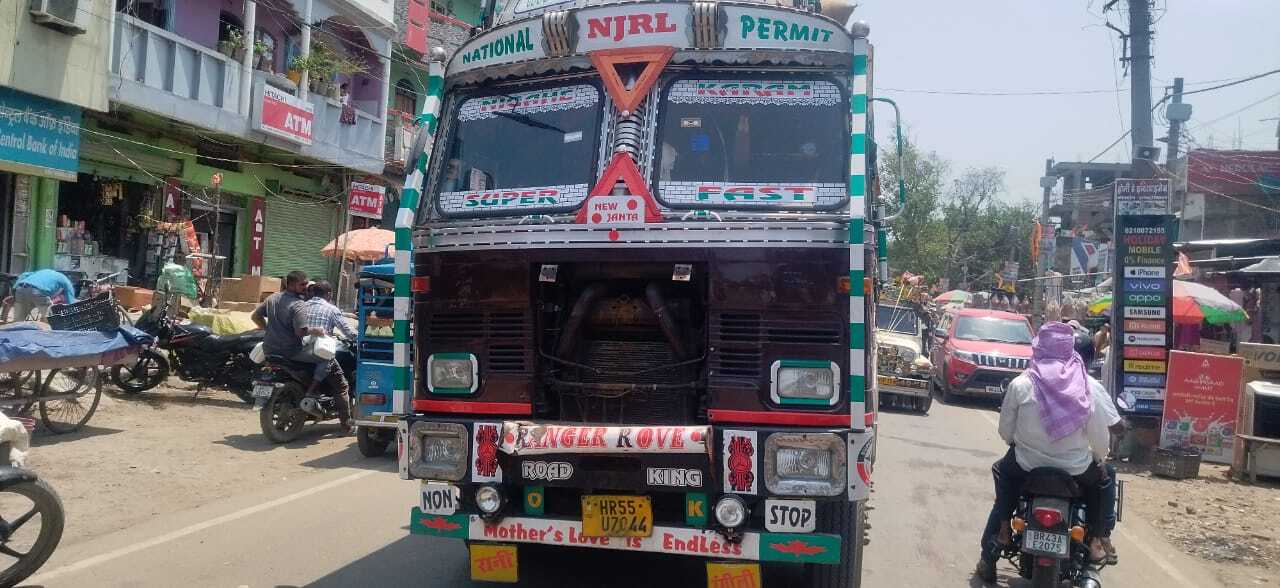 महेशखूंट के मदारपुर में अनियंत्रित ट्रक ने साइकिल सवार को रौंदा, मौत