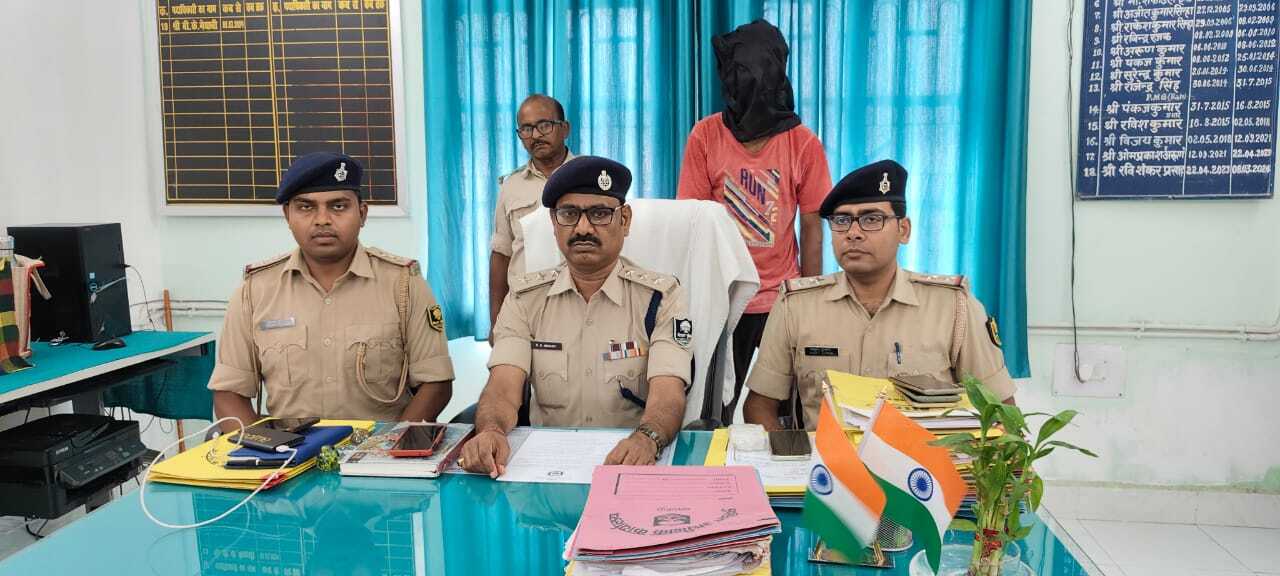Samastipur News:लूट मामले का मास्टर माइंड बाॅबी गिरफ्तार, बाइक बरामद
