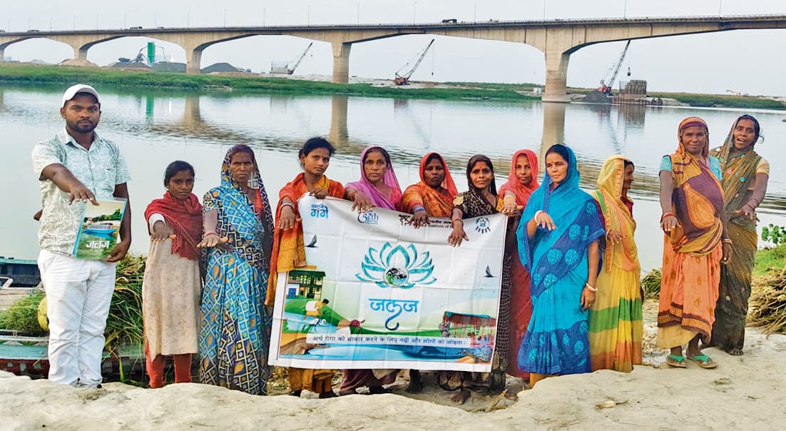 Bhagalpur news प्रवासी पक्षी दिवस पर बरारी घाट पर जागरूकता कार्यक्रम