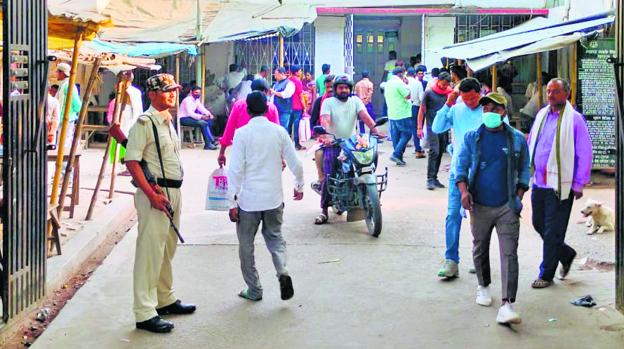 Gopalganj News : उत्पाद स्पेशल कोर्ट ने साक्ष्य के लिए पुलिस व अन्य अधिकाियों को जारी किया नोटिस