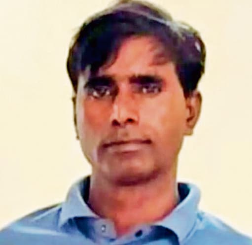 Patna News : पटना हाइकोर्ट में चपरासी की नौकरी देने के नाम पर 50 लाख रुपये ठगने वाला शातिर गिरफ्तार