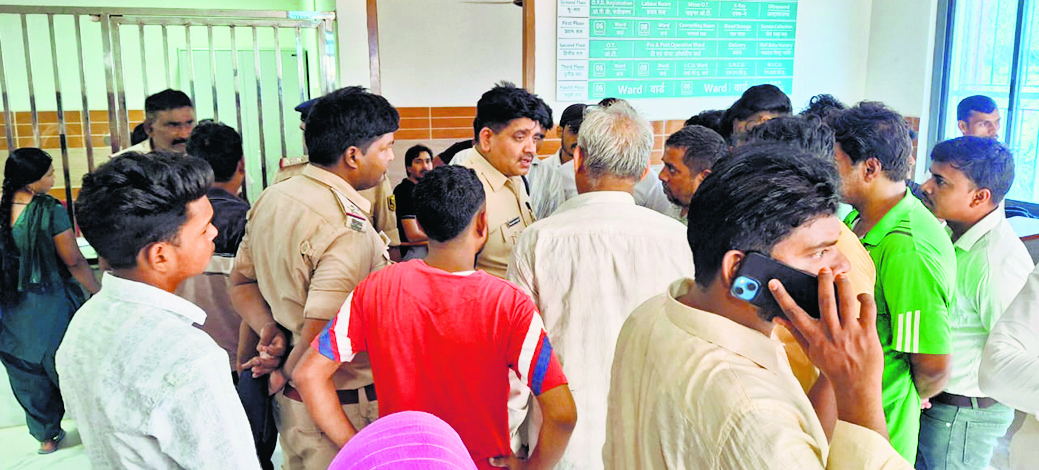 Saran News : युवक की हत्या के मामले में दो आरोपित गिरफ्तार, चार फरार