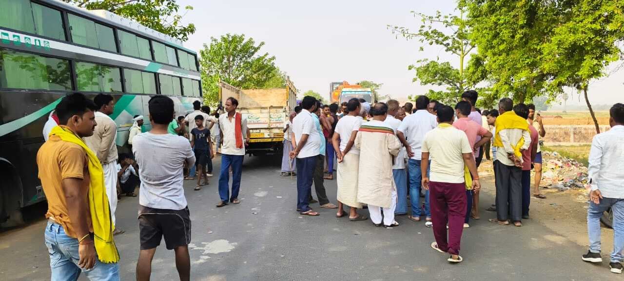 एसएच-18 पर दौड़ लगा रहे युवक को हाइवा ने कुचला, मौत