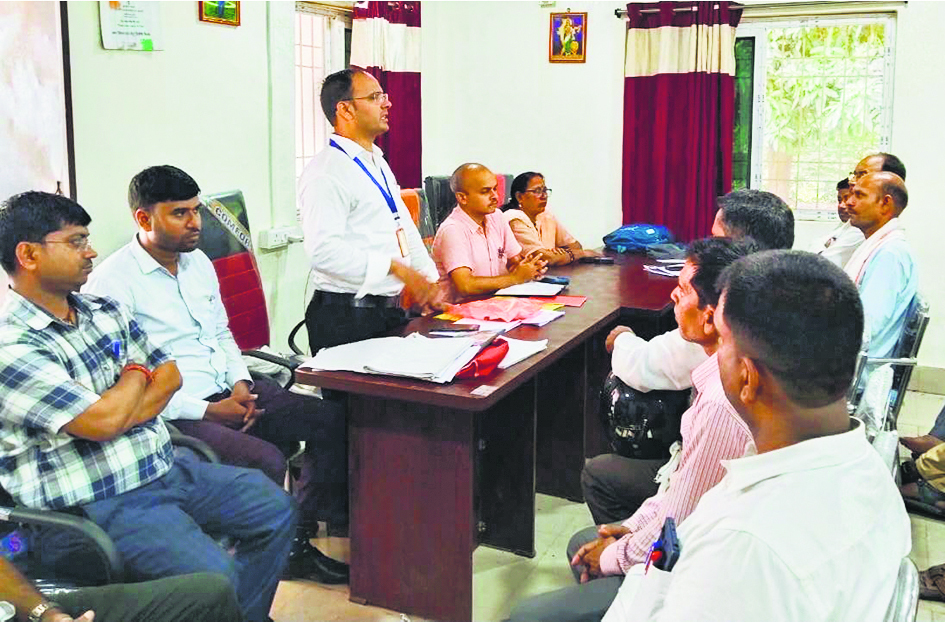 Saran News : दिघवारा में बूथ संख्या एक से 34 तक के बीएलओ का हुआ एकदिवसीय उन्मुखीकरण प्रशिक्षण