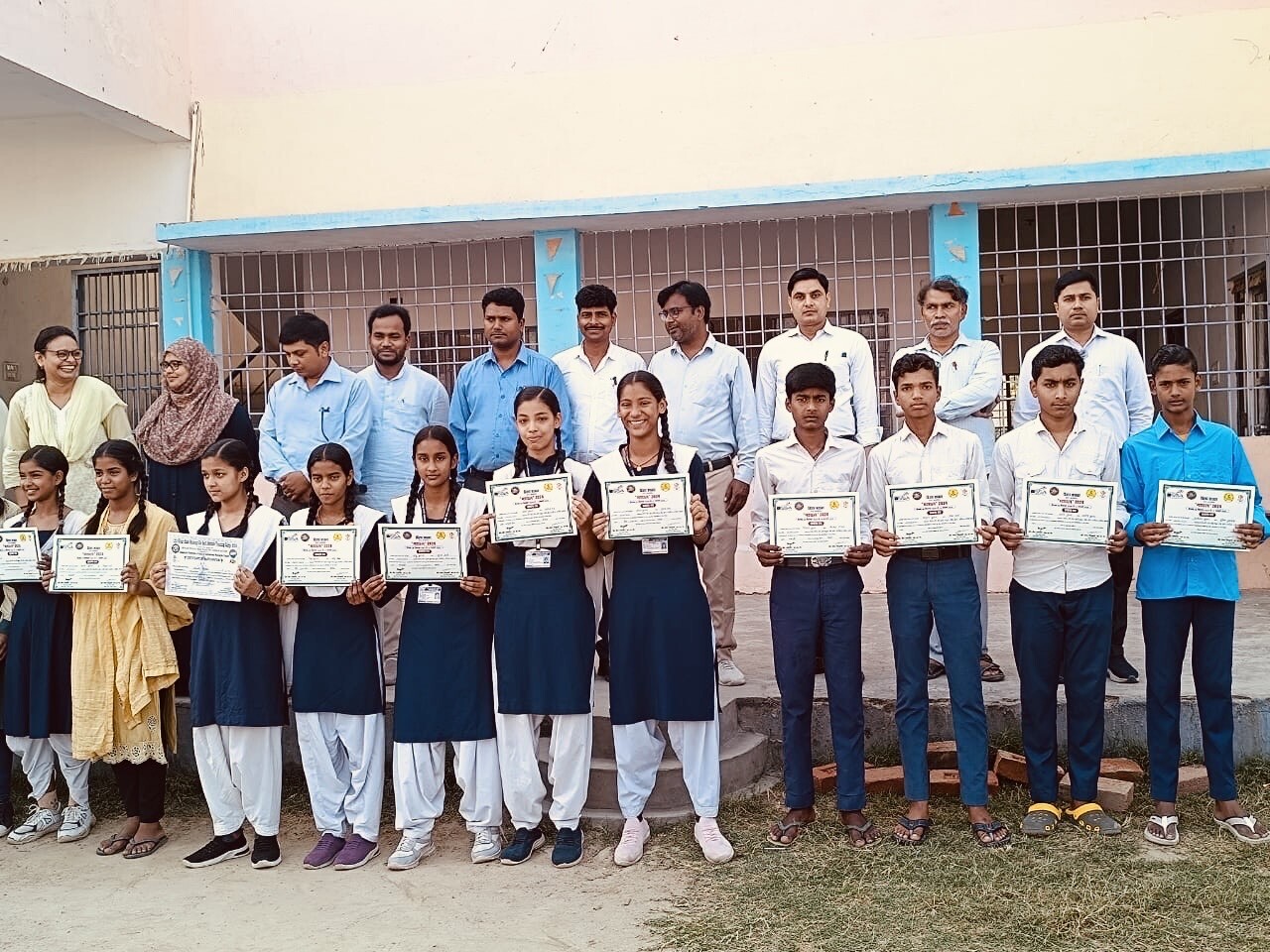 फुलवरिया में मशाल कार्यक्रम में ग्रामीण प्रतिभाओं ने दिखाया दम, मिला सम्मान, छात्राओं के लिए तीन दिवसीय विशेष प्रशिक्षण कार्यक्रम का भी हुआ आयोजन