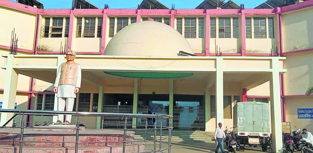 Saran News : जेपी विवि में देर से अपडेट हुई पीजी की मेधा सूची, नामांकन प्रक्रिया प्रभावित