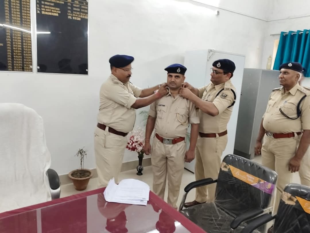 एसपी ने नौ पीटीसी पुलिस कर्मियों को दी सपुअनि पद पर प्रोन्नति