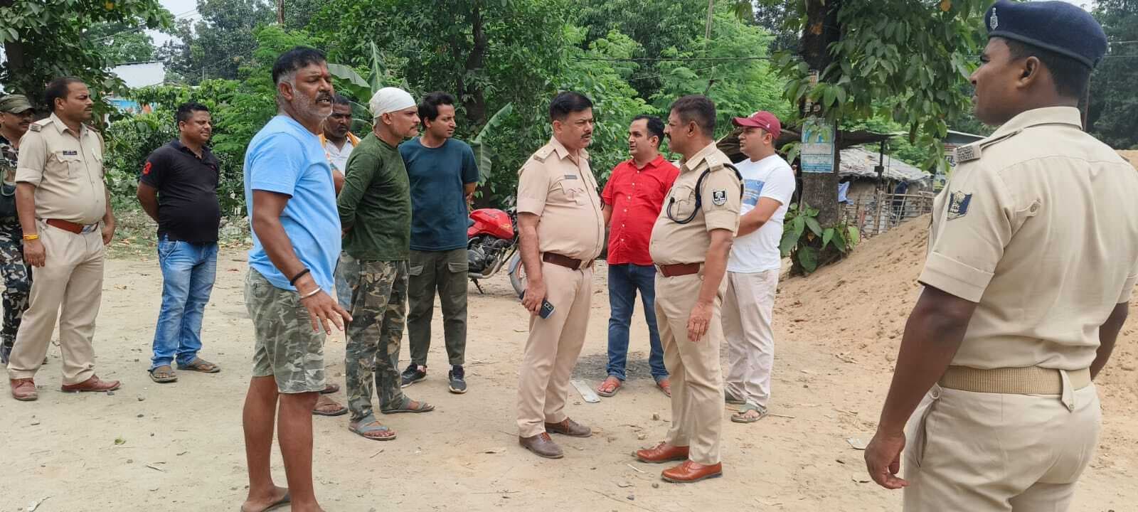 Bhagalpur News: नवगछिया में एनएच 31 पर मक्का व्यवसायी से 10.10 लाख की लूट