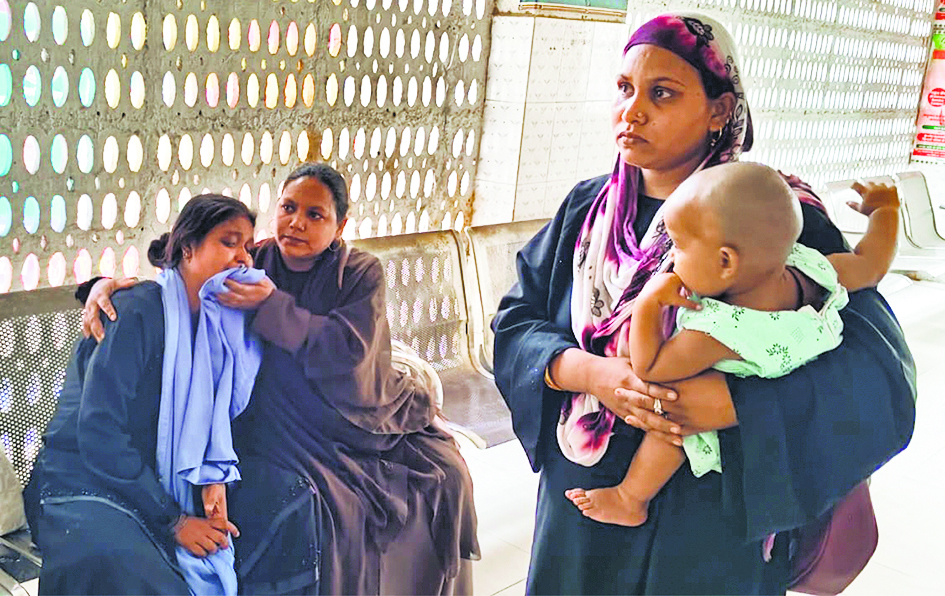 Gaya News : दंत चिकित्सक की लापरवाही से तीन साल की बच्ची की मौत