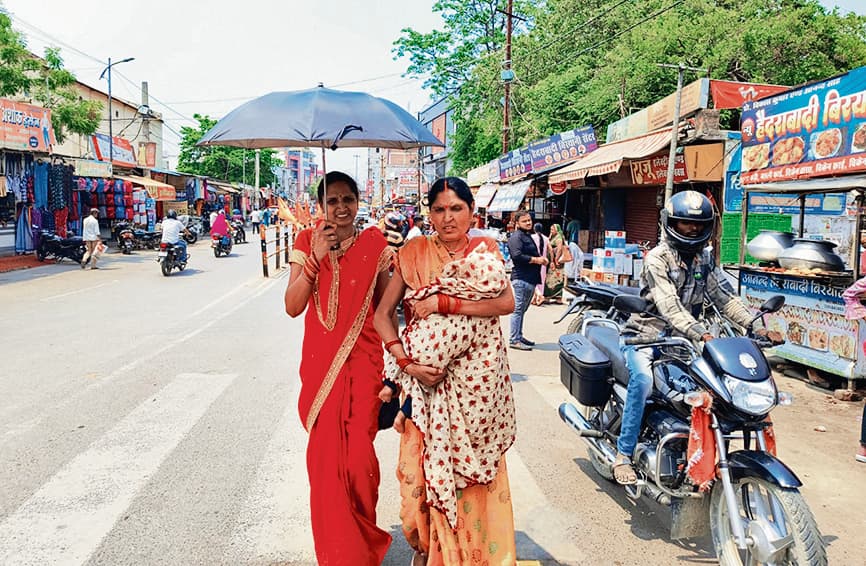 Gopalganj News : पुरवा हवा से मिली राहत, उमस व धूप में बेहाल हुए जिलावासी
