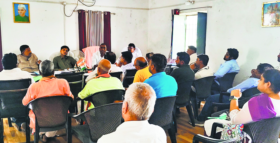 नगरा में बीस सूत्री कार्यक्रम की बैठक सम्पन्न, सदस्यों ने विकास योजनाओं की मांगी प्रगति रिपोर्ट