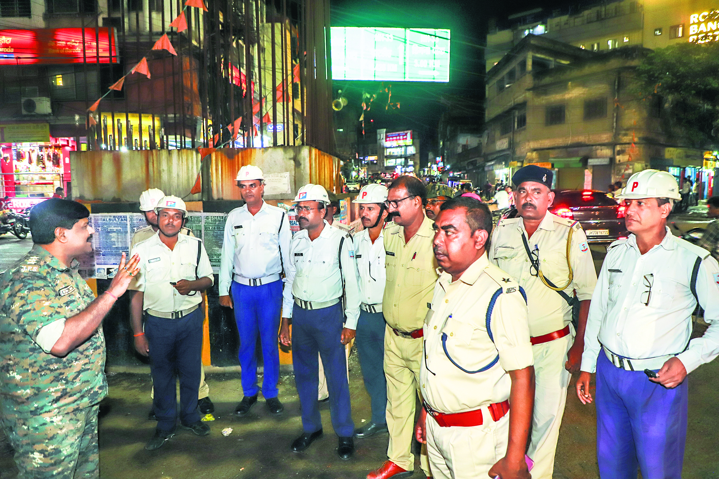 Jamshedpur News : अब रात 11 बजे तक मुस्तैद रहेगी यातायात पुलिस, डीएसपी ने दिये निर्देश