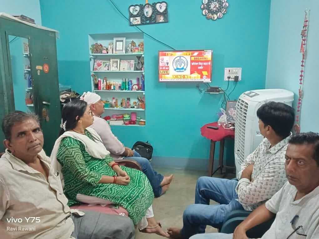भाजपा कार्यकर्ताओं ने प्रधानमंत्री के मन की बात सुनी