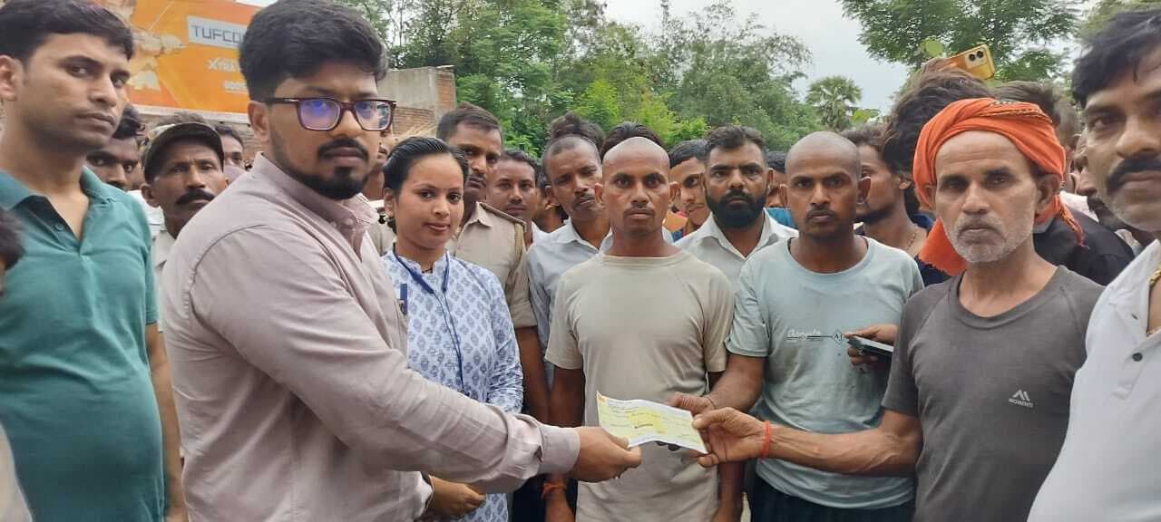 बुलेट के धक्के से बच्ची की मौत