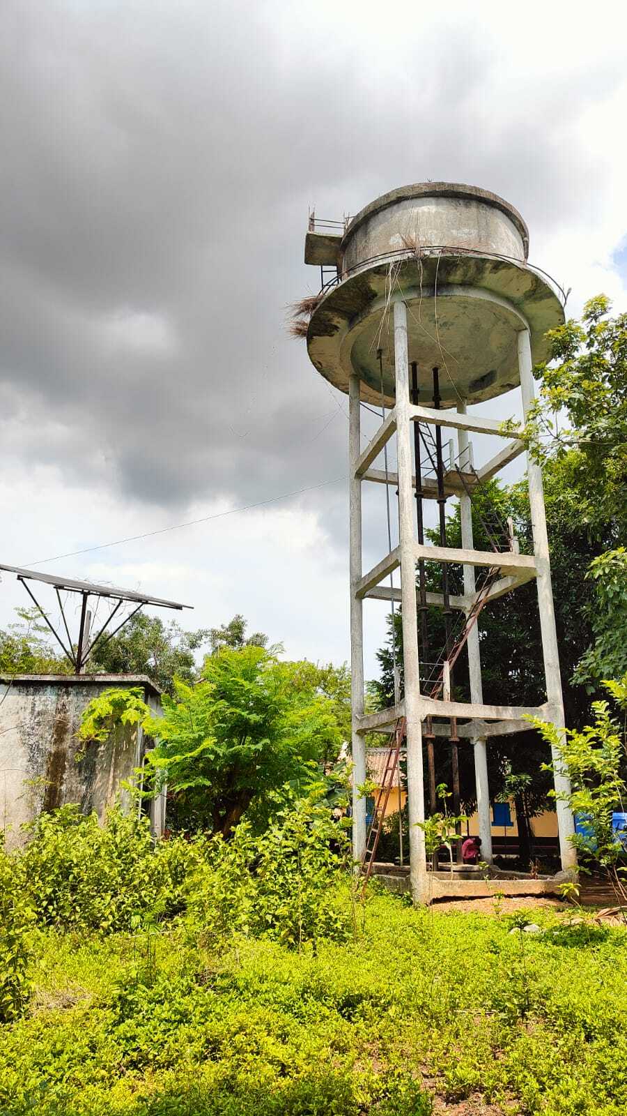 East Singhbhum News : कीताडीह, कालापाथर और भोमाराडीह में वर्षों से जलमीनार खराब, पानी को भटक रहे ग्रामीण