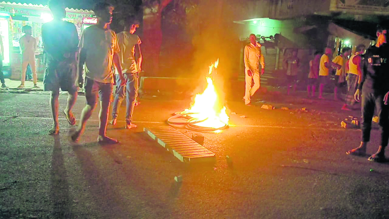 Hajipur News : फैक्ट्री में फांसी के फंदे से लटका मिला युवक का शव