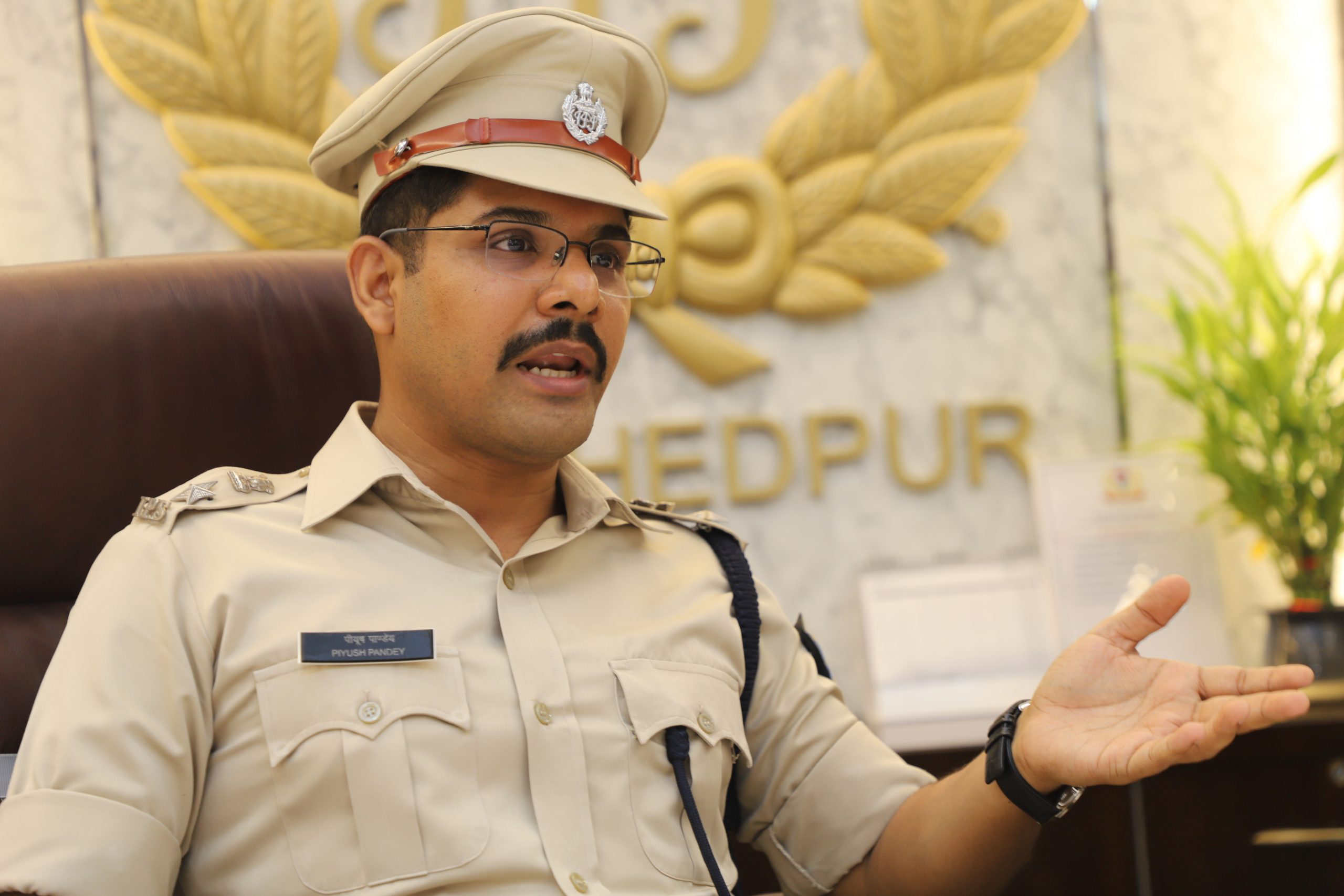 Jamshedpur News : पीयूष पांडेय ने संभाला एसएसपी का प्रभार, बोले- संगठित अपराध पर नियंत्रण प्राथमिकता