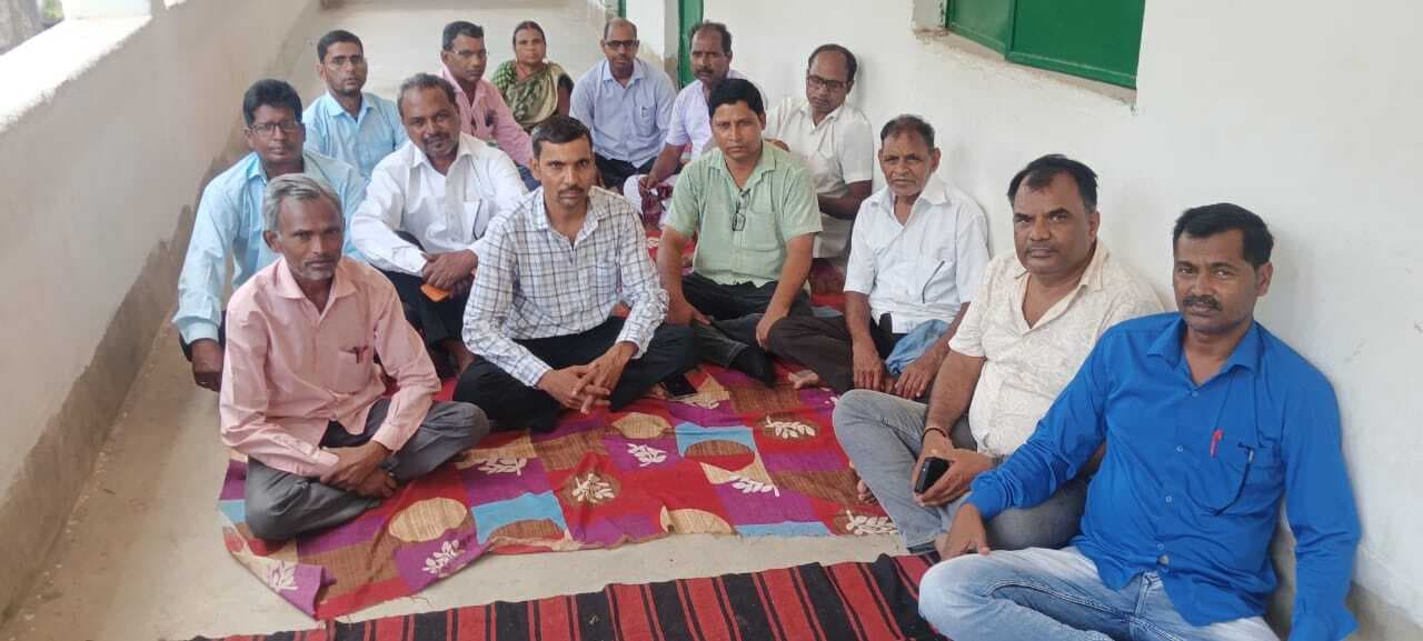 Giridih News: सहायक अध्यापक संघ की बैठक में अफसरशाही पर चिंता