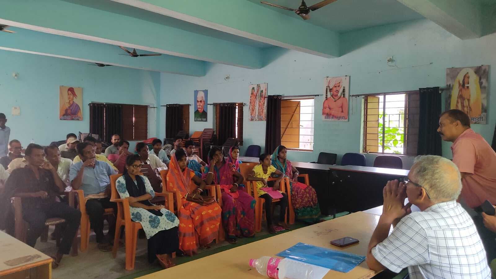 East Singhbhum News : कृषि के आधुनिक तकनीक से अवगत हुए बड़ाखुर्शी के किसान