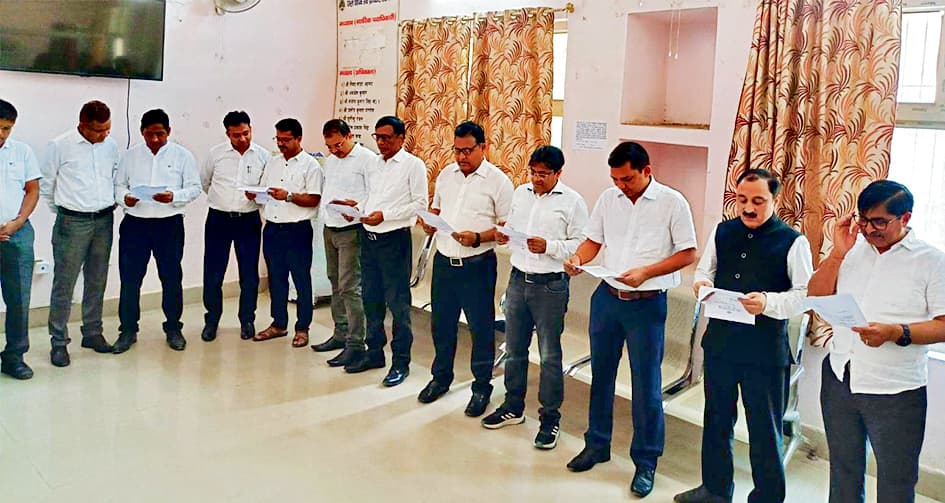 Saran News : व्यवहार न्यायालय में तंबाकू सेवन नहीं करने की दिलायी गयी शपथ