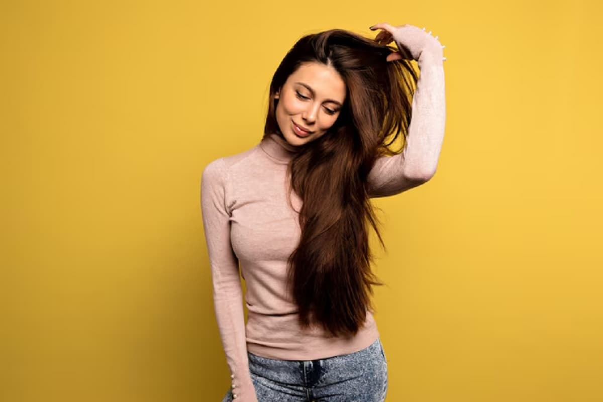 Hair Growth Tips: क्या आप भी हो रहे हैं उम्र से पहले गंजे तो जरूर अपनाएं ये ट्रिक