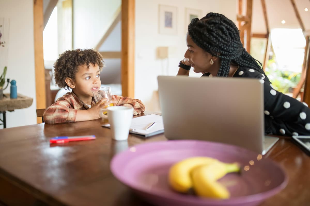 Parenting Tips: बुरी संगति में रहने के बावजूद भी नहीं बिगड़ेगा आपका बच्चा, समय रहते इन चीजों को सिखाने से होगा फायदा
