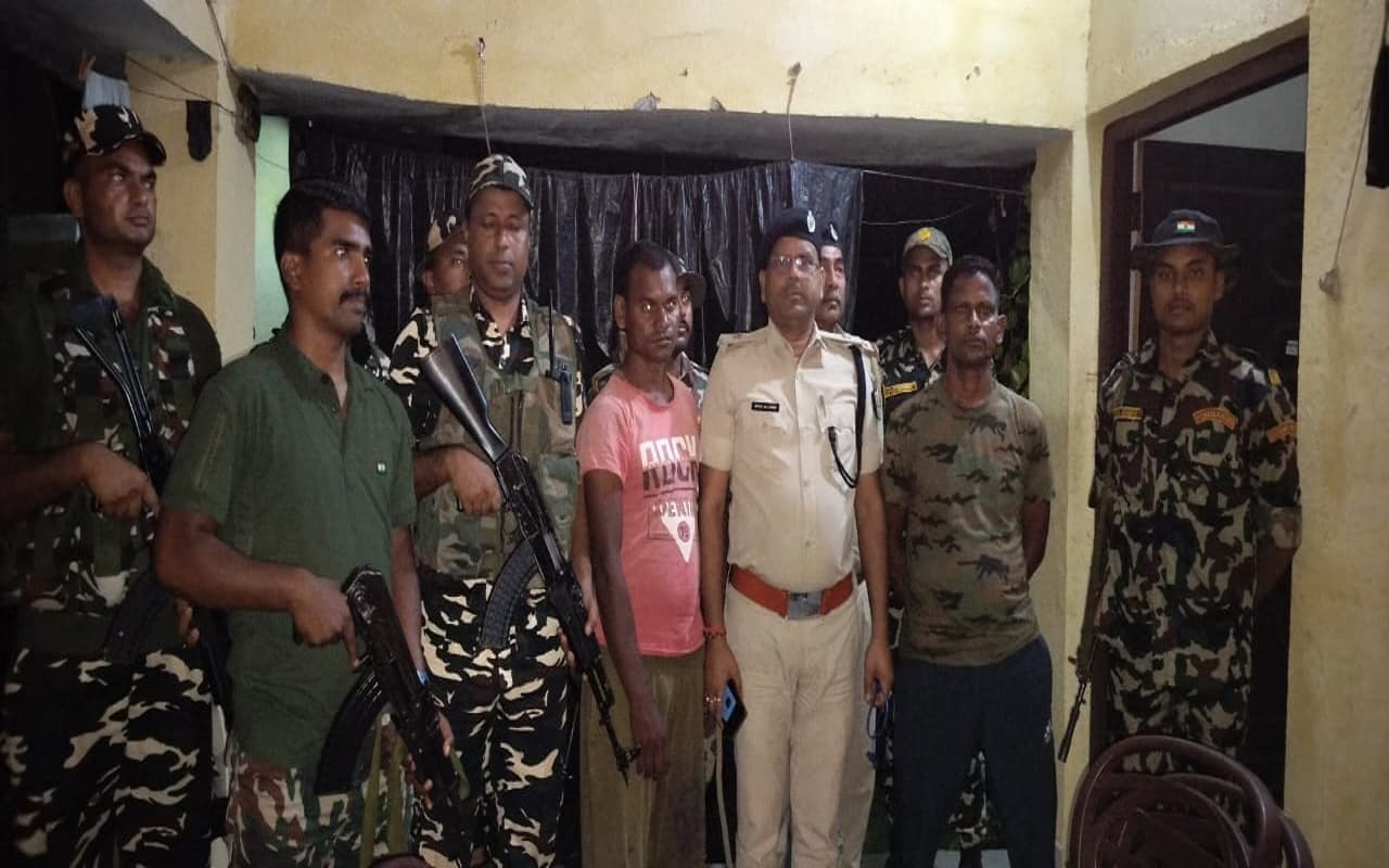 बिहार में एक और नक्सली धराया, वर्षों से फरार था बारूद और केन बम तैयार करने वाला मंटू सदा