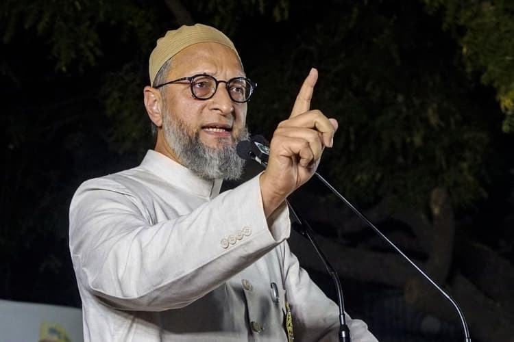 Asaduddin Owaisi: निर्वाचन आयोग पर ओवैसी ने साधा निशाना, बोलें- आयोग बिहार में गुप्त तरीके से एनआरसी लागू कर रहा