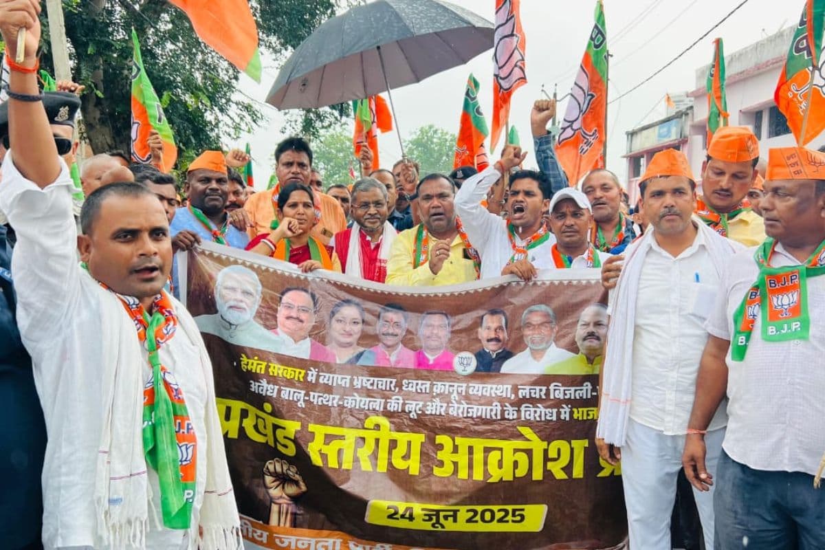 पूरे झारखंड में भाजपा का आक्रोश प्रदर्शन, बाबूलाल मरांडी ने सरकार को दी चेतावनी, बोले-यह तो शुरुआत है