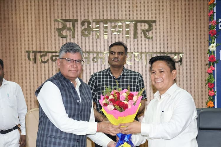 Bihar: मतदाता सूची को लेकर विशेष पुनरीक्षण की शुरुआत, चुनाव आयोग ने की गहन समीक्षा