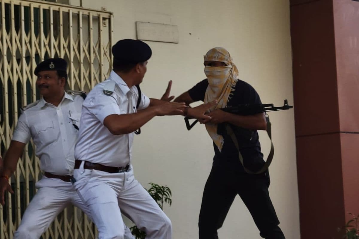 बिहार विधानसभा में मॉक ड्रिल, सेंट्रल हॉल में कमांडों ने किया प्रैक्टिस, सामने आई ये तस्वीर
