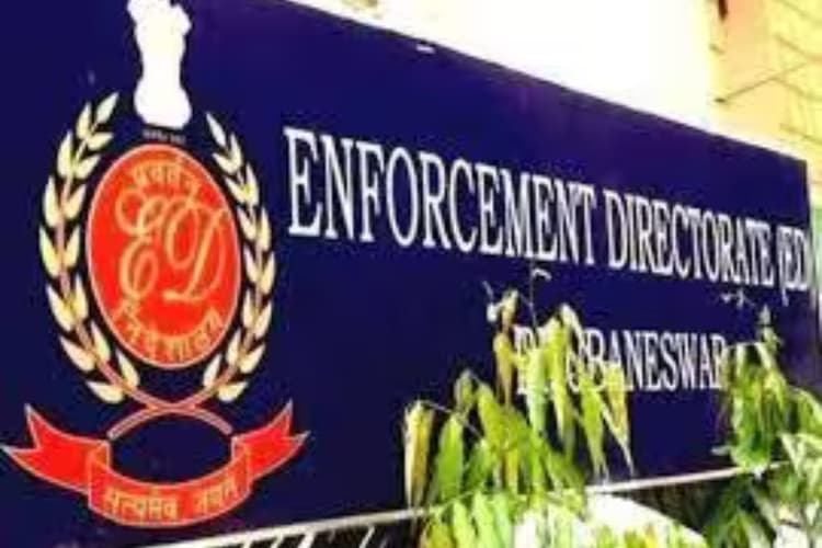 एक्शन में ED: रेलवे इंजीनियर व उसकी पत्नी की 7.47 करोड़ की संपत्ति जब्त