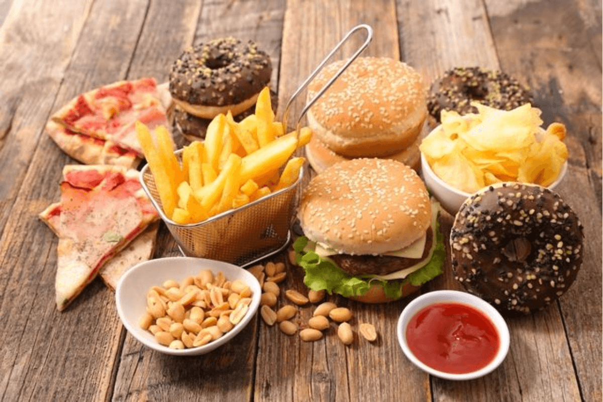 Side Effects of Over Processed Food: बासी ओवर प्रोसेस्ड फूड खाने से सेहत को होते हैं ये नुकसान