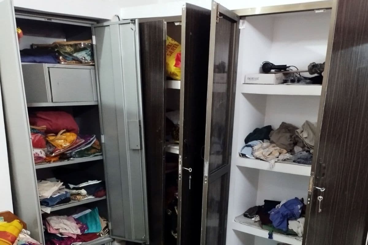 Muzaffarpur: रिटायर्ड इंजीनियर समेत दो लोगों के घर से लाखों की संपत्ति उड़ा ले गए चोर