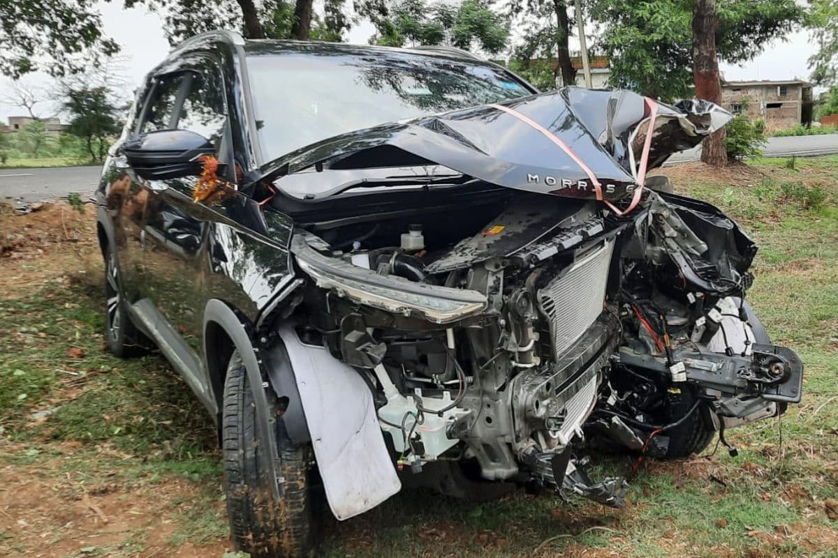 Road Accident : पूजा करने भद्रकाली मंदिर जा रहा था परिवार, सड़क दुर्घटना में पत्नी और पुत्र घायल