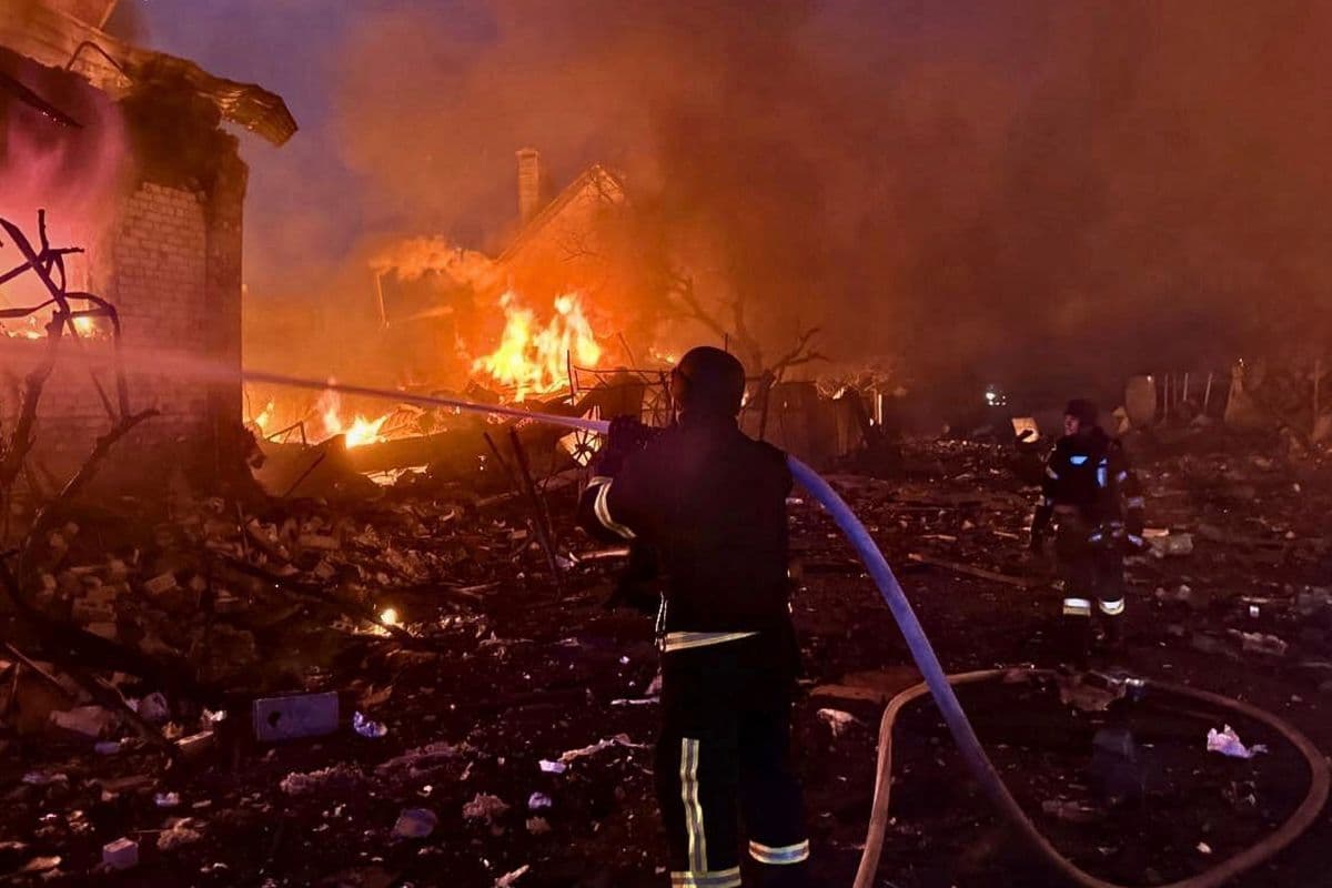 Russia Ukraine War: रूस के एयरबेस पर यूक्रेन का ड्रोन हमला, 40 विमानों को तबाह करने का दावा