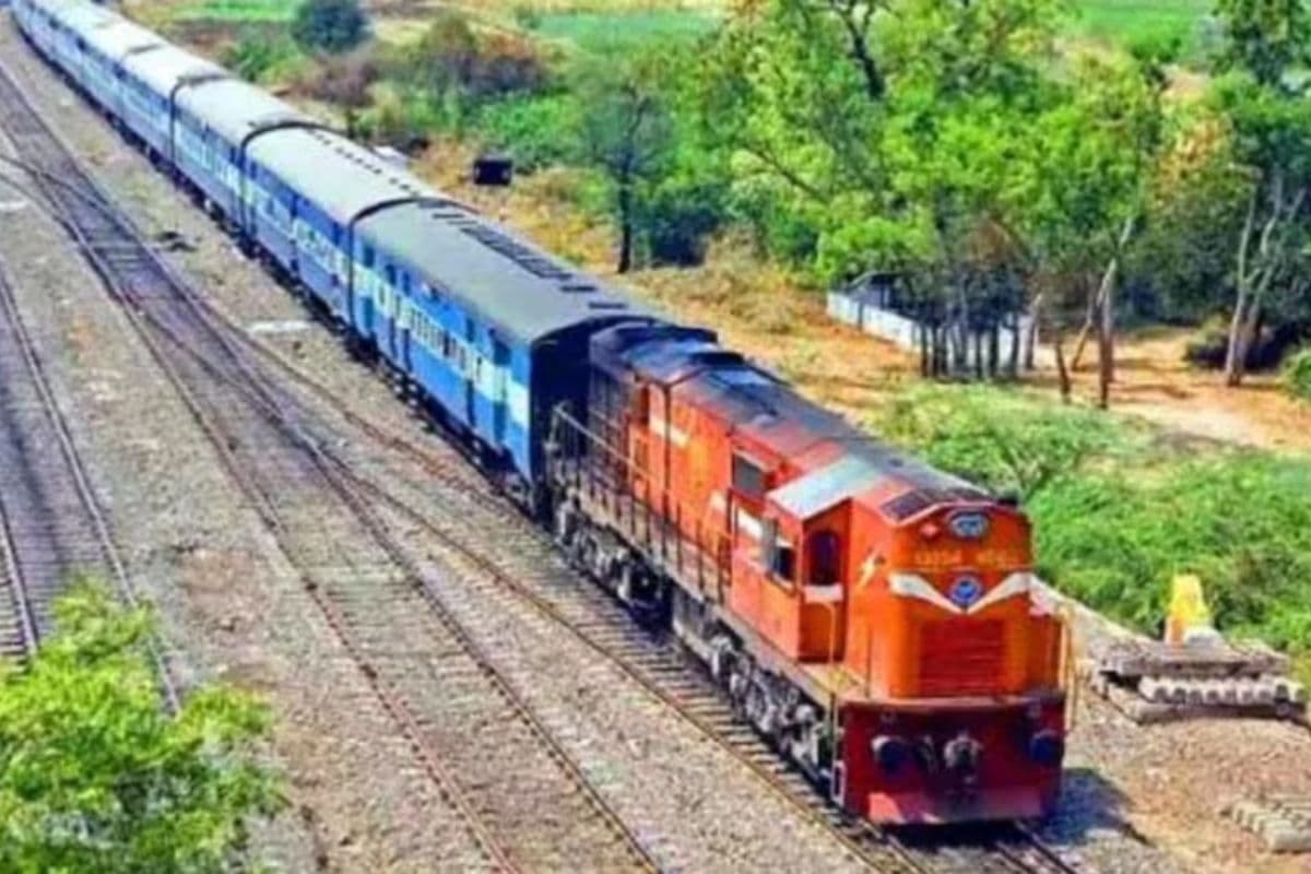 Bihar Special Train: बिहार से 3 जोड़ी और स्पेशल ट्रेनों का होगा संचालन, 2 की बढ़ाई गई अवधि, जानें टाइमिंग